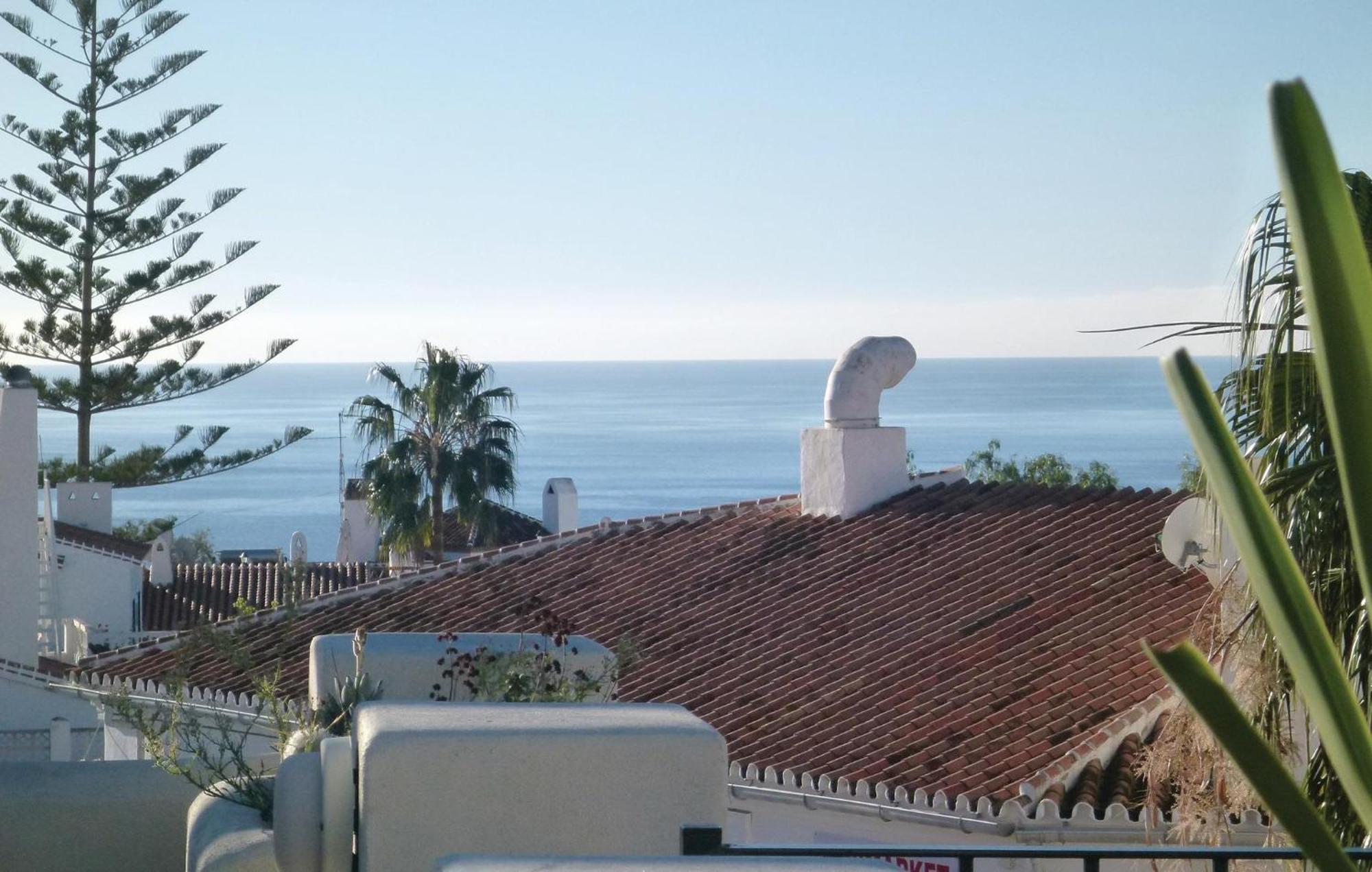 Cozy Home In Nerja With Wifi Экстерьер фото